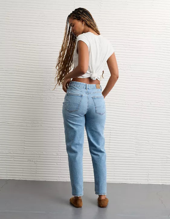 American Eagle AE Strigid Curvy Mom Jean