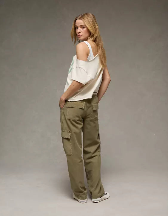 American Eagle AE Low-Rise Baggy Straight Cargo Pant