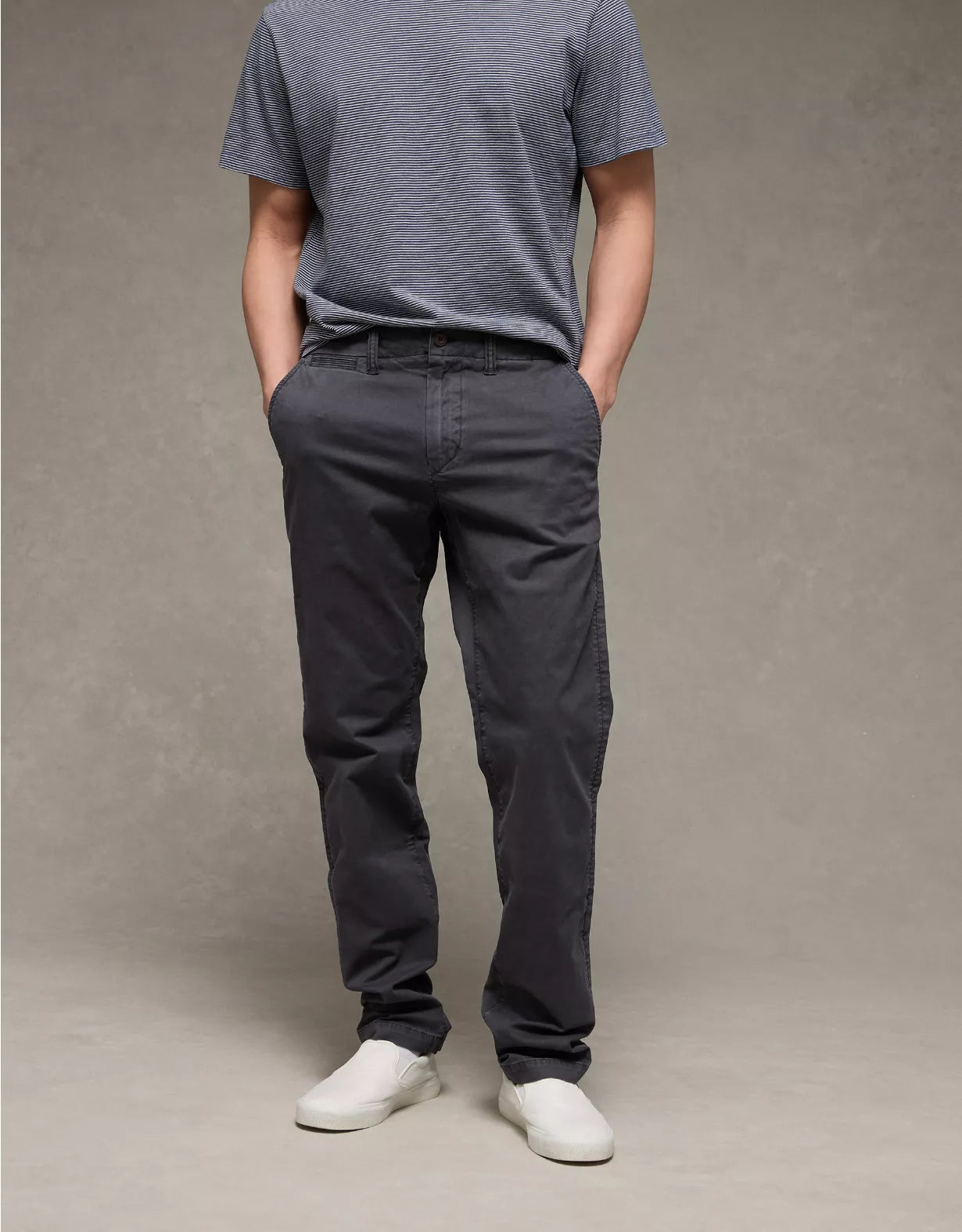 American Eagle AE Flex Original Straight Lived-In Khaki Pant