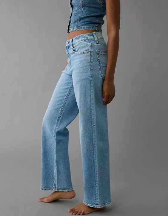 American Eagle AE Strigid High-Waisted Stovepipe Jean