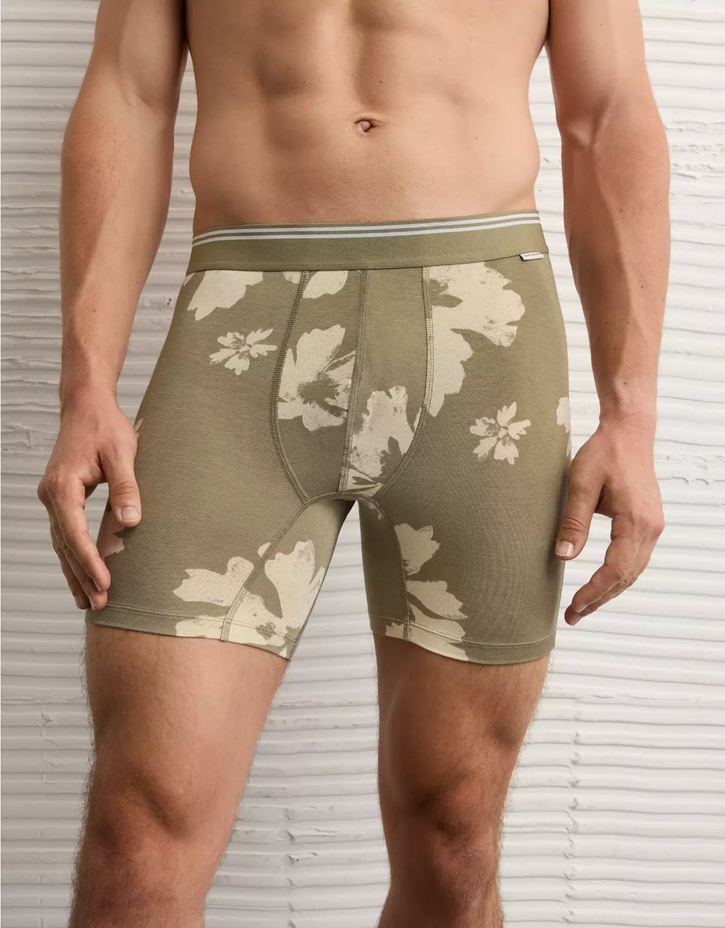 American Eagle AEO Men's Floral Print 6″ Ultra Soft Boxer Brief