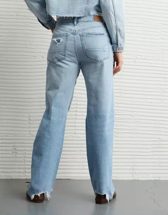 American Eagle AE Strigid Low-Rise Baggy Straight Jean