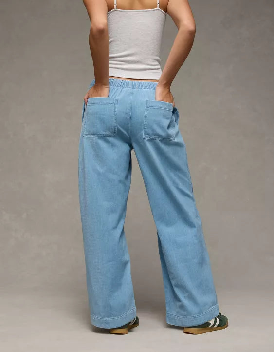 American Eagle AE Cozy Dreamy Drape Low-Rise Ultra Wide-Leg Jean