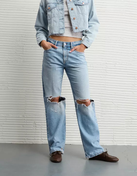 American Eagle AE Strigid Low-Rise Baggy Straight Jean